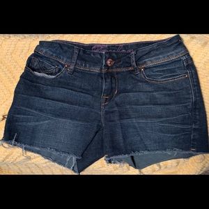 Delias Taylor Jean Shorts Size 00